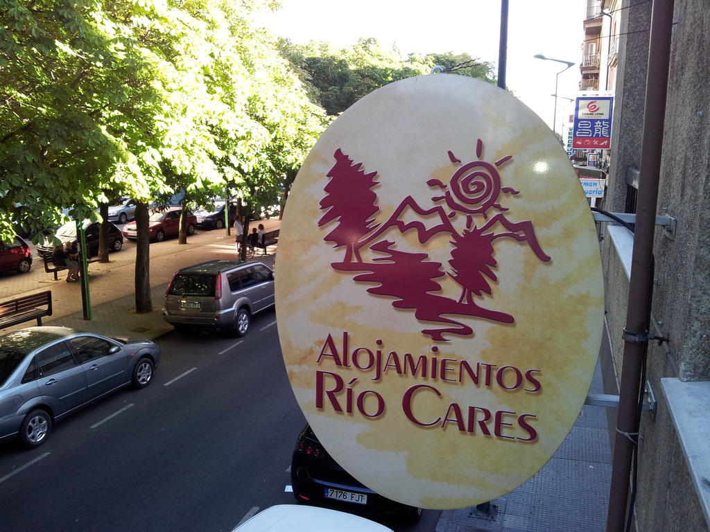לאון Alojamientos Rio Cares מראה חיצוני תמונה